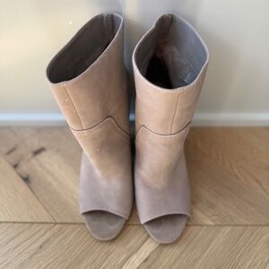 Vince Camuto Wedge 8.5 Camel